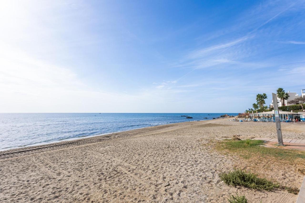 Holidays2Mijas Costa Lubina Del Sol Frontline Beach, Pool, Terrace, Seaview & Parking Sitio de Calahonda Exteriér fotografie