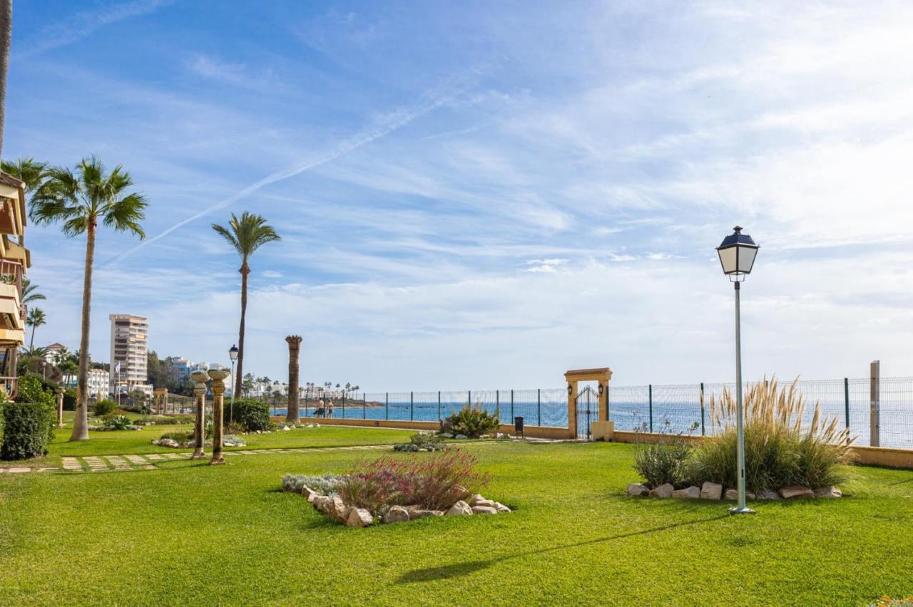 Holidays2Mijas Costa Lubina Del Sol Frontline Beach, Pool, Terrace, Seaview & Parking Sitio de Calahonda Exteriér fotografie
